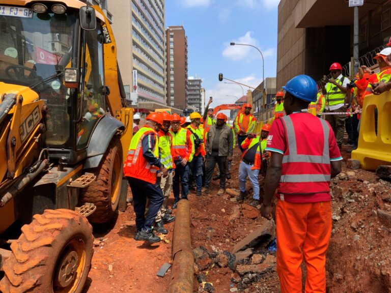 LOREM IPSUM DOLOR SIT AMET, CONSECTETUR 2